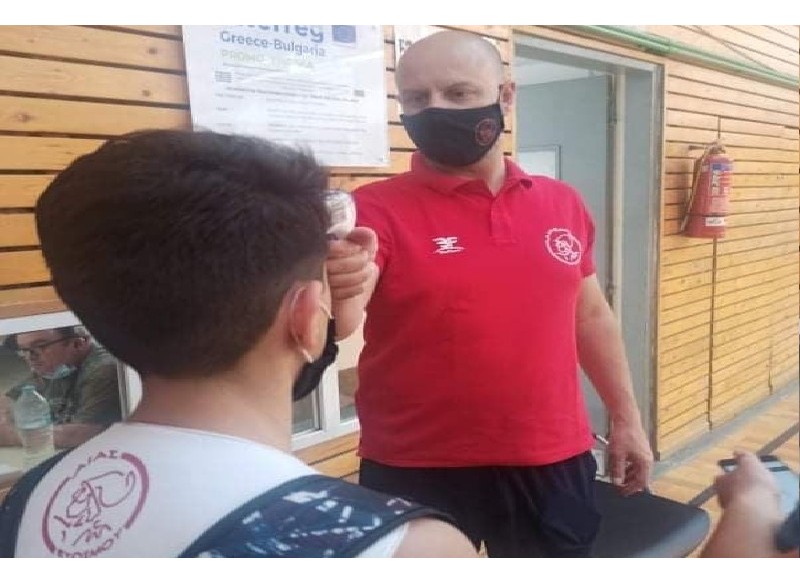 Γέμισε παιδιά και πάλι το παρκέ!